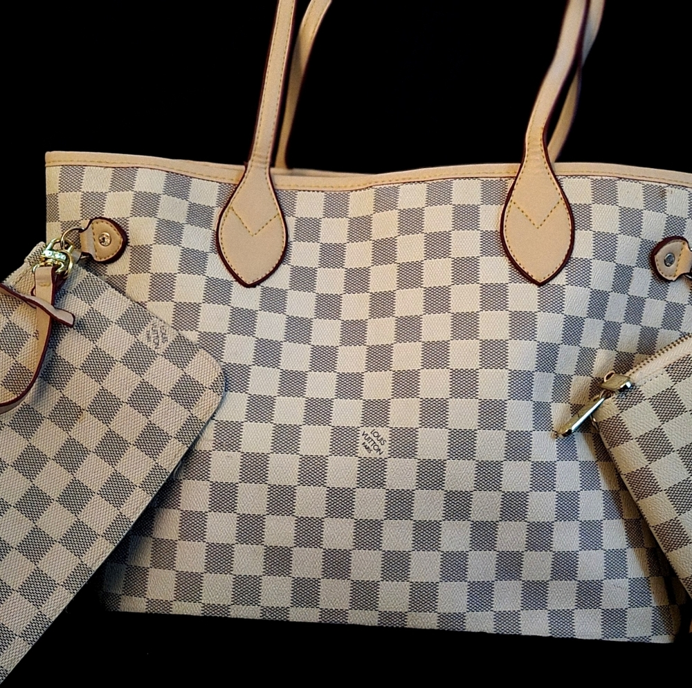 Large should bag with wristlet & wallet